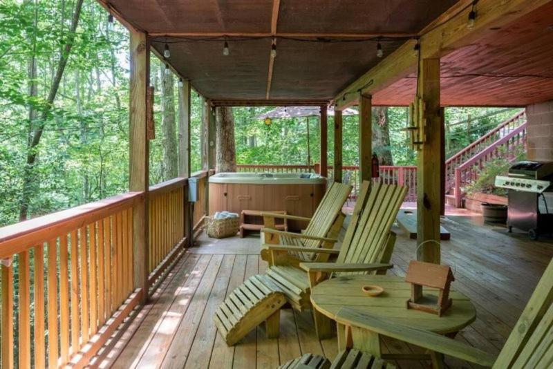 블루리지 Mountain Spirit Cabin - Fireplace And Hot Tub 빌라 객실 사진